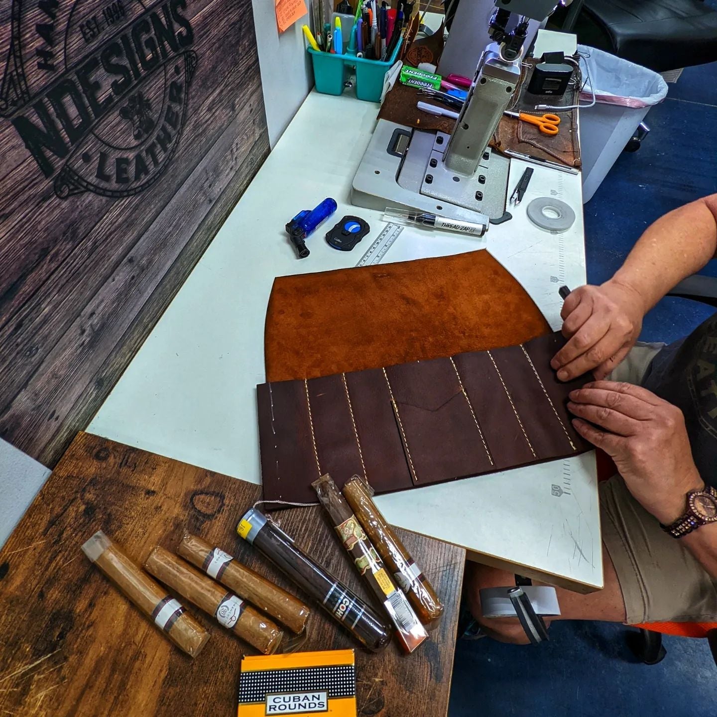 Handcrafted Premium Leather Roll-Up Cigar Travel Case