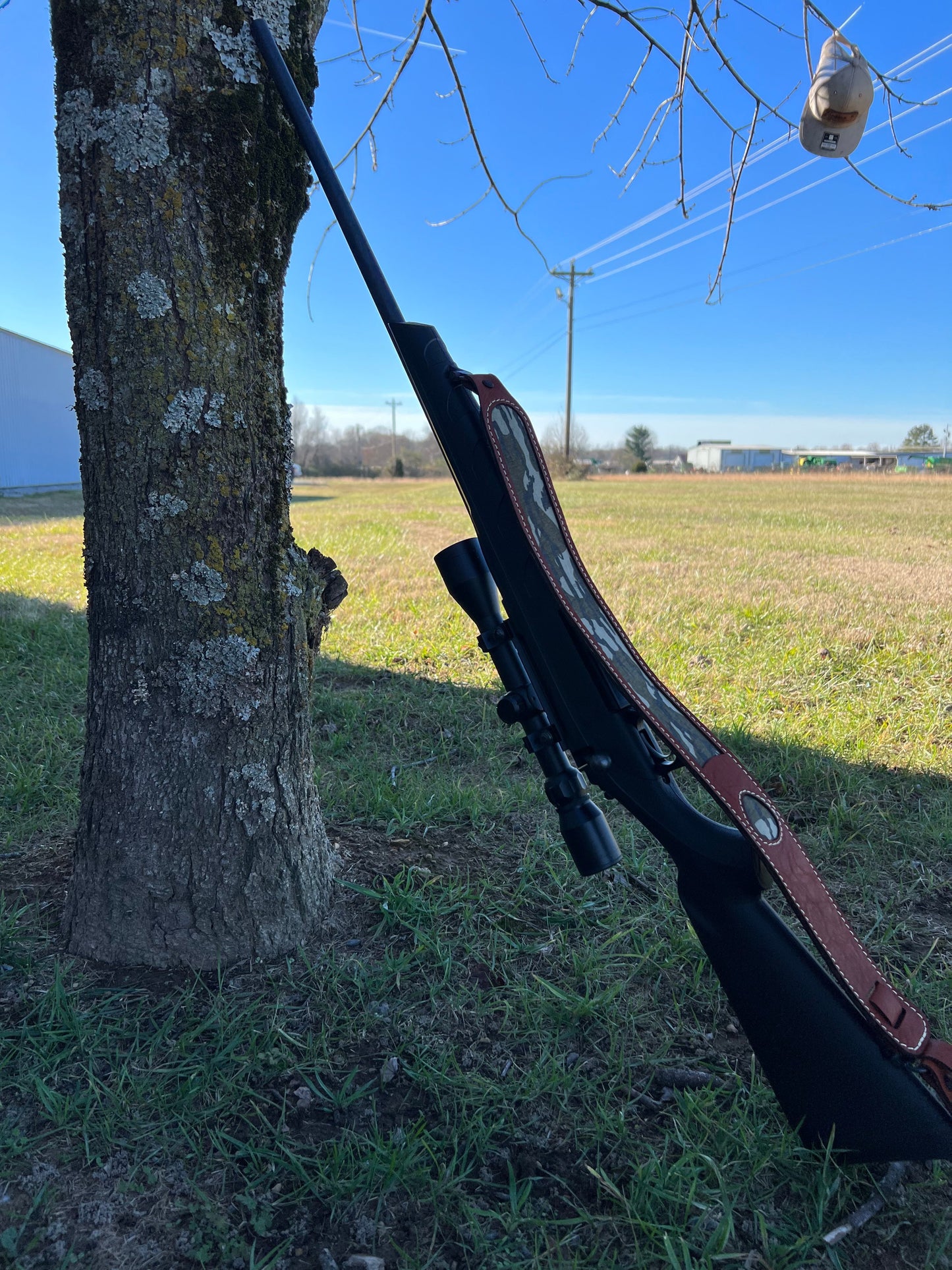"Adjustable Leather" Gun Sling with Mossy Oak Bottomland Camo Inlay